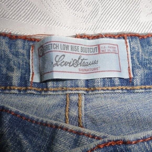 Levi Jeans Bootcut Size 10 Long - Picture 3 of 7